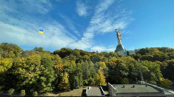 Продаю простору 4-кімнатну квартиру, Редутна67 фото 1 Продаю простору 4-кімнатну квартиру, Редутна67 фото 1