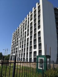  1    CINEMA HOUSE  7