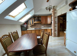 2-рівнева квартира, власне опалення, камін, центр, поруч парк Шевченка фото 5 2-рівнева квартира, власне опалення, камін, центр, поруч парк Шевченка фото 5