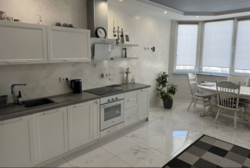 Продаж 2к квартири 79 кв. м на вул. Чавдар Єлизавети 13 фото 2 Продаж 2к квартири 79 кв. м на вул. Чавдар Єлизавети 13 фото 2