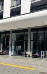  1    CINEMA HOUSE  5