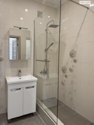  1  42.1 .   .  106, . 40  Green Life  18