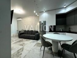 Продаж просторої 1кімн. квартири із сучасним ремонтом в ЖК бізнес-класу 'Manhattan city'. фото 1 Продаж просторої 1кімн. квартири із сучасним ремонтом в ЖК бізнес-класу 'Manhattan city'. фото 1