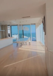    ' '!  24