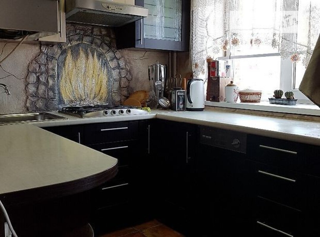 ������ 3� �������� 56 ��. �, � ������ ����� ����� � ����������� ���� 1