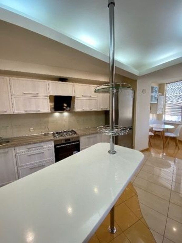 ������ 4� �������� � ����� ���� � �������� 132 ��. �. ���� 1