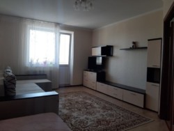 Продам простору квартиру на Виставці. РАУШ. фото 4 Продам простору квартиру на Виставці. РАУШ. фото 4