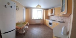 Продам простору квартиру на Виставці. РАУШ. фото 3 Продам простору квартиру на Виставці. РАУШ. фото 3