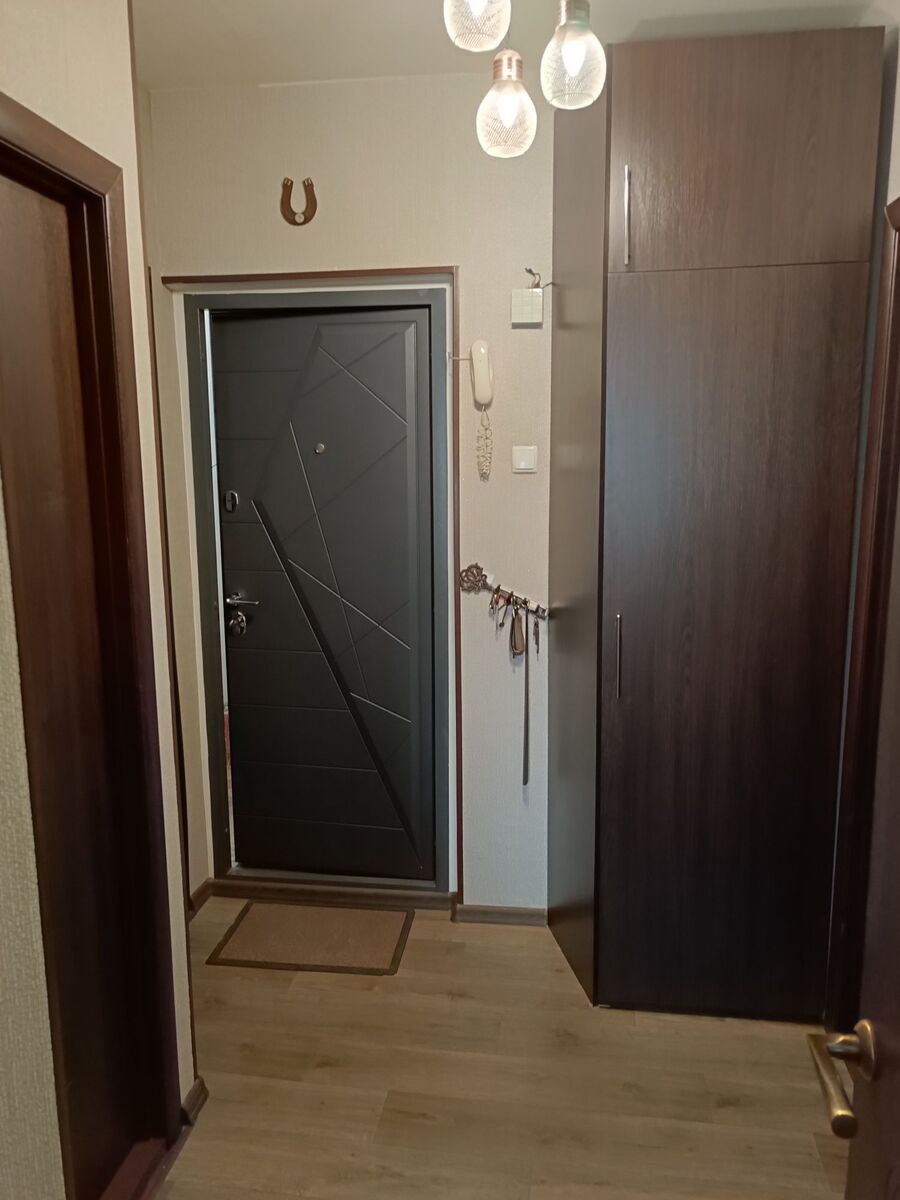Продается 1 комнатная квартира район Артема. фото 1 Продается 1 комнатная квартира район Артема. фото 1