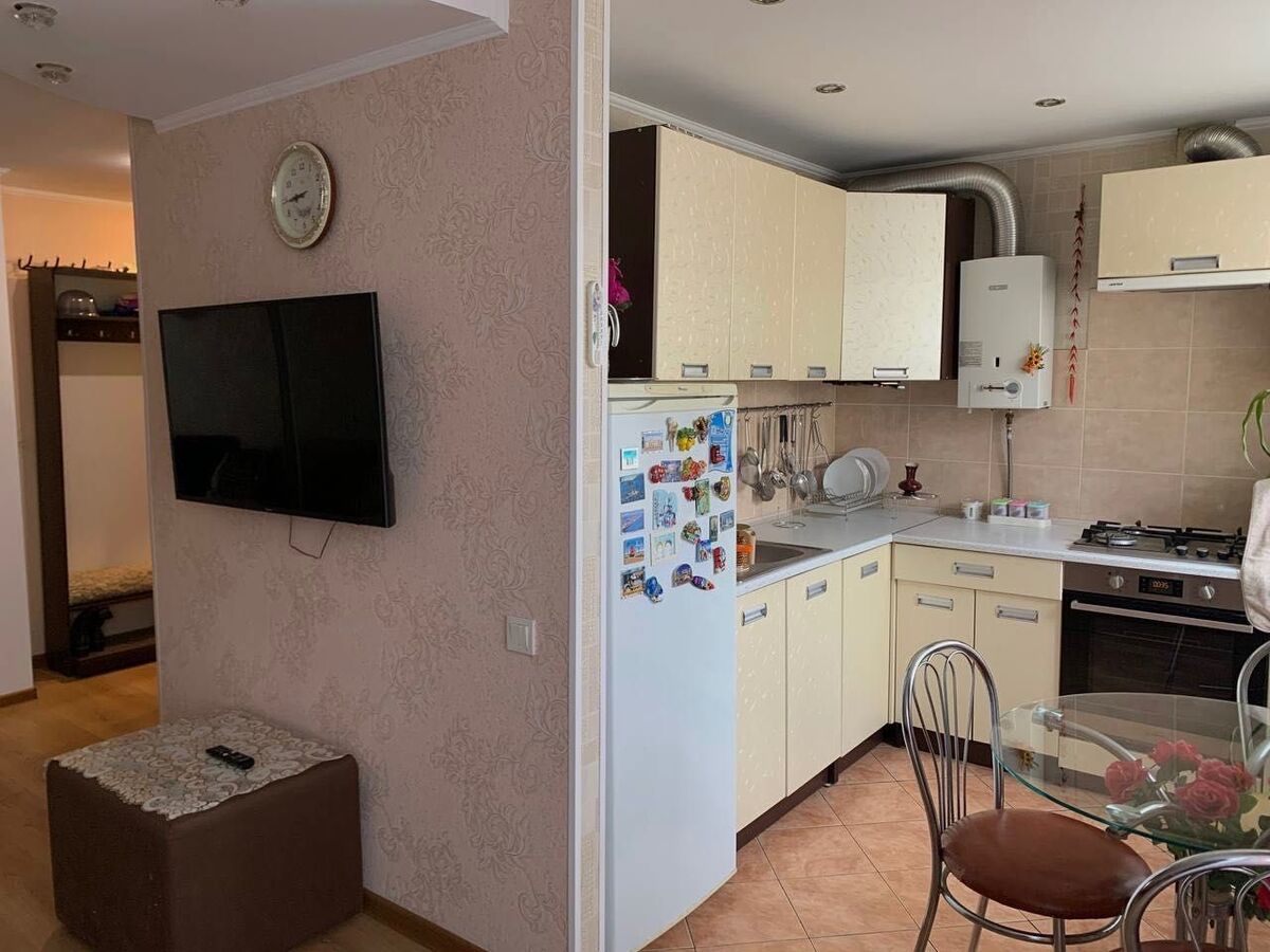Продаж 1 кімнатної з ремонтом. Центр. фото 1 Продаж 1 кімнатної з ремонтом. Центр. фото 1