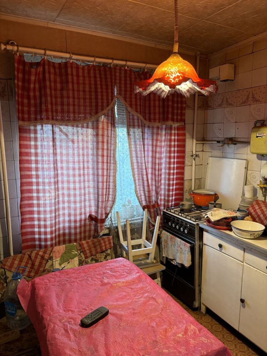 Продается 3 комнаты в центре. С Гаражом фото 1 Продается 3 комнаты в центре. С Гаражом фото 1
