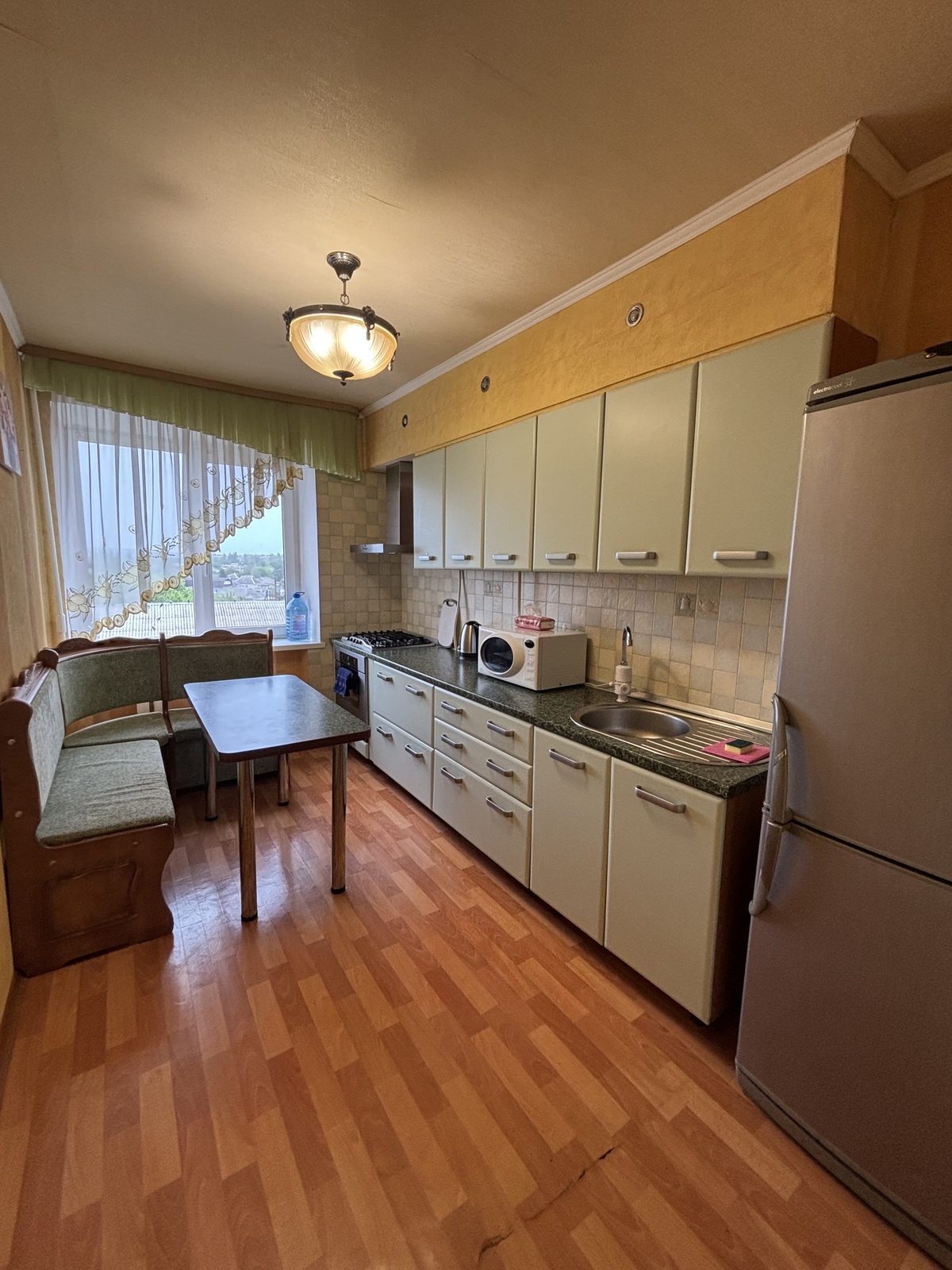 Продается 3 комнатная квартира. Центр. Славянск. фото 1 Продается 3 комнатная квартира. Центр. Славянск. фото 1