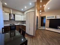 Сталінка з ремонтом і АО в центрі фото 1 Сталінка з ремонтом і АО в центрі фото 1