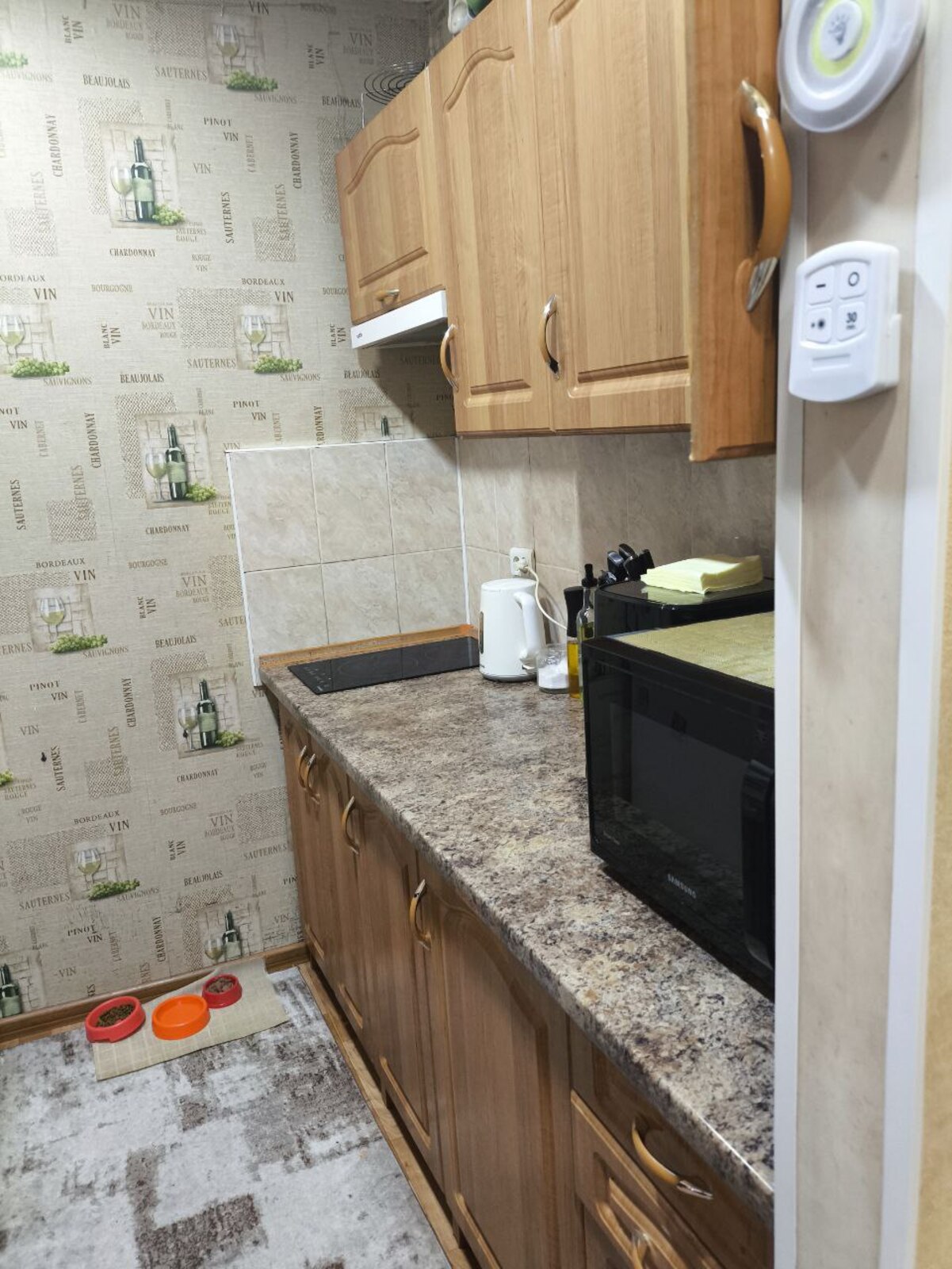 Продається приватизована 1-кімнатна квартира біля Епіцентру фото 1 Продається приватизована 1-кімнатна квартира біля Епіцентру фото 1