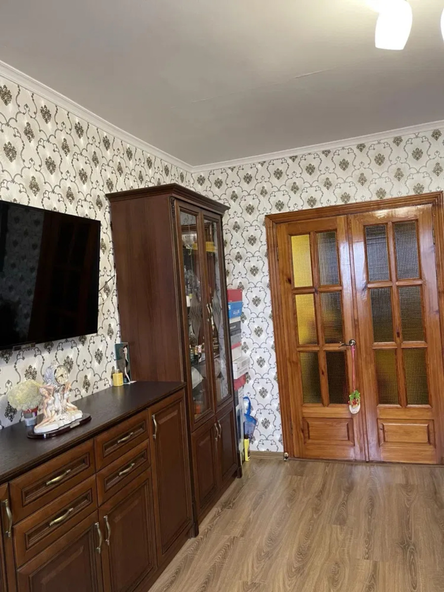 Продається 3-кімнатна квартира з меблями — вул Жадова фото 1 Продається 3-кімнатна квартира з меблями — вул Жадова фото 1