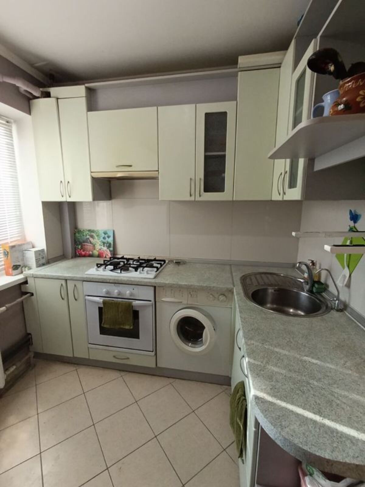 Продается 2-комнатная квартира на пр.Поля Славутич Зеленый Гай, Центральный район фото 1 Продается 2-комнатная квартира на пр.Поля Славутич Зеленый Гай, Центральный район фото 1