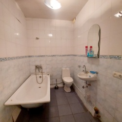 Сдам 2-к.квартиру под жильё и под коммерцию Барикадная фото 4 Сдам 2-к.квартиру под жильё и под коммерцию Барикадная фото 4