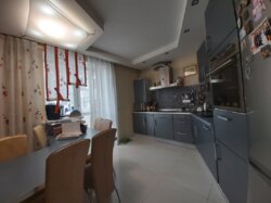 Просторная 110м 4-х в кирпичном доме Правда/Калиновая фото 1 Просторная 110м 4-х в кирпичном доме Правда/Калиновая фото 1