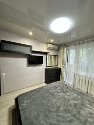 Продам 2 кімн квартиру в Ж/М Тополь 3 фото 2 Продам 2 кімн квартиру в Ж/М Тополь 3 фото 2
