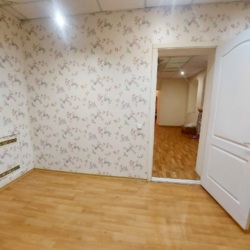 Сдам 2-к.квартиру под жильё и под коммерцию Барикадная фото 8 Сдам 2-к.квартиру под жильё и под коммерцию Барикадная фото 8