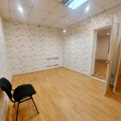 Сдам 2-к.квартиру под жильё и под коммерцию Барикадная фото 9 Сдам 2-к.квартиру под жильё и под коммерцию Барикадная фото 9