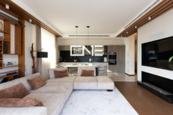   , ,   (), 37/1, .   32