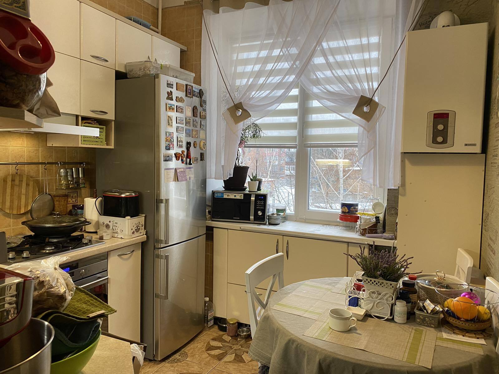 Продам 3х. кімнатну квартиру (Сталінка) в Центрі. фото 1 Продам 3х. кімнатну квартиру (Сталінка) в Центрі. фото 1