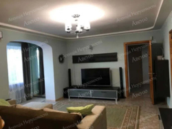 Продам 4к квартиру з гаражем на Новомиколаївці !!! фото 3 Продам 4к квартиру з гаражем на Новомиколаївці !!! фото 3