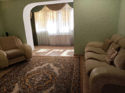 Світла 3-кімнатна квартира з євроремонтом на вул. Михайлівська! фото 3 Світла 3-кімнатна квартира з євроремонтом на вул. Михайлівська! фото 3