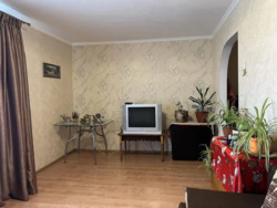 Продаж 2 кімнатної квартири на 101 мікрорайоні.. фото 3 Продаж 2 кімнатної квартири на 101 мікрорайоні.. фото 3