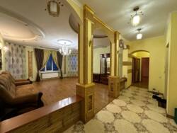 У продажу трикімнатна квартира біля моря фото 3 У продажу трикімнатна квартира біля моря фото 3