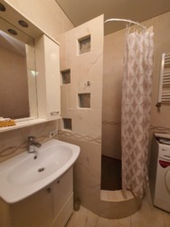 Двокімнатна квартира в АББО фото 2 Двокімнатна квартира в АББО фото 2