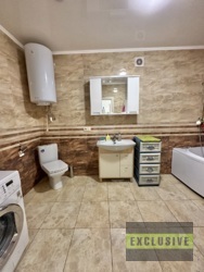 Велика і простора двокімнатна квартира в Моноліті фото 28 Велика і простора двокімнатна квартира в Моноліті фото 28