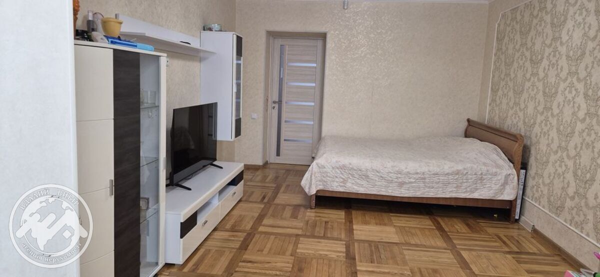 Продаю простору 2-к квартиру з індивідуальним газовим опаленням фото 1 Продаю простору 2-к квартиру з індивідуальним газовим опаленням фото 1