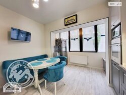Продаю 4-кімнатну квартиру в будинку із закритим двором фото 3 Продаю 4-кімнатну квартиру в будинку із закритим двором фото 3