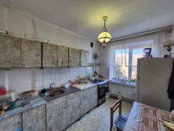 Продаю 4-кімнатну квартиру на Ближньому Замості фото 1 Продаю 4-кімнатну квартиру на Ближньому Замості фото 1