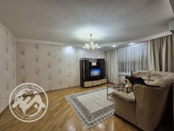 Поодаю простору 3-к квартиру на Поділлі фото 2 Поодаю простору 3-к квартиру на Поділлі фото 2