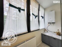 Продаю 4-кімнатну квартиру в будинку із закритим двором фото 5 Продаю 4-кімнатну квартиру в будинку із закритим двором фото 5