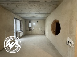 Продам простору 2-кімнатну квартиру фото 1 Продам простору 2-кімнатну квартиру фото 1