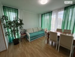 Продаю простору 2-к квартиру з індивідуальним газовим опаленням фото 1 Продаю простору 2-к квартиру з індивідуальним газовим опаленням фото 1