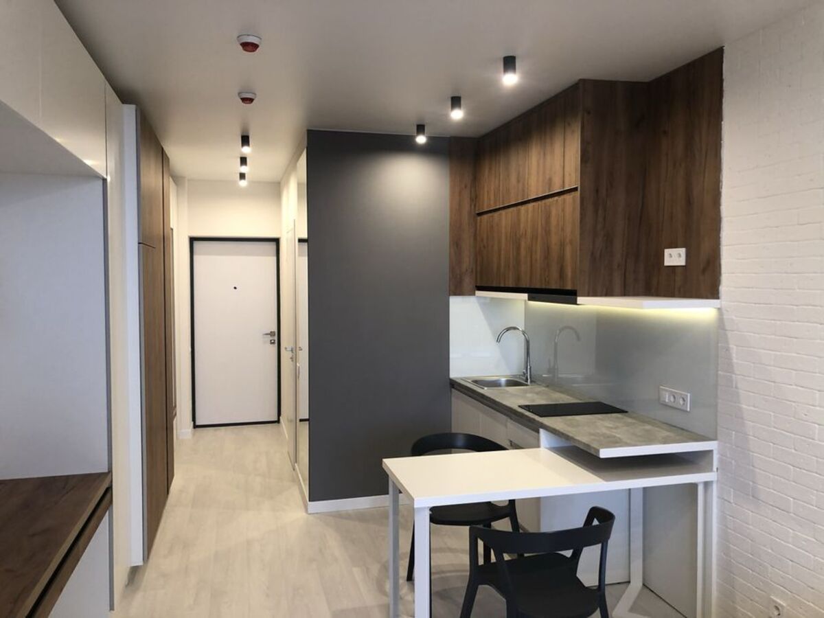 1-�������, ������������ ���., 100 �, ����������� ���� 1