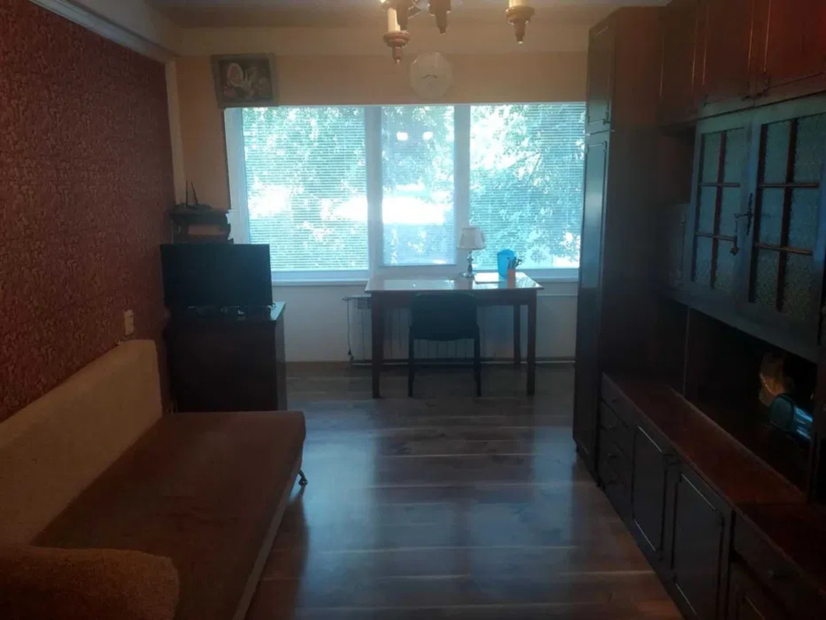 2-�������, ����������� �����. (�������� 40-���� ������), 116�, ����������� ���� 1