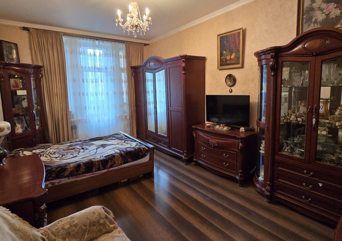4-кімнатна, Велика Васильківська вул. (Червоноармійська), 42, Голосіївський фото 1 4-кімнатна, Велика Васильківська вул. (Червоноармійська), 42, Голосіївський фото 1