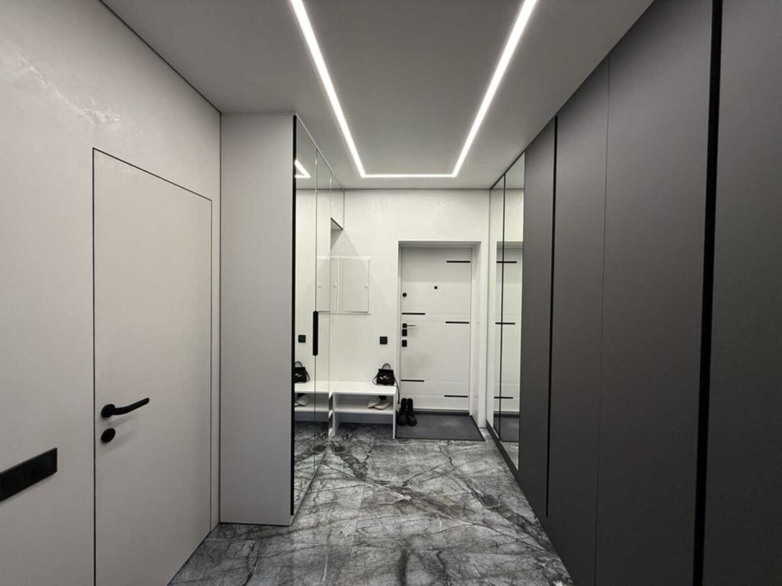 Продається квартира Київ, Шевченківський, Нижній Вал вул., 27-29 фото 1 Продається квартира Київ, Шевченківський, Нижній Вал вул., 27-29 фото 1