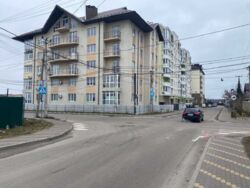  3-  . , 20    (-) -  1