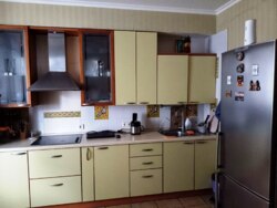 ���������� 90 �², ������������ �-�, 3 ������ � ��������� ���� 5