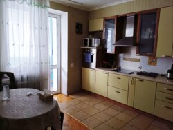 ���������� 90 �², ������������ �-�, 3 ������ � ��������� ���� 4