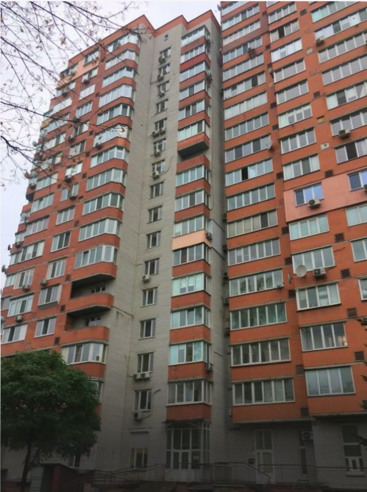 Продаж 3-к квартири з ремонтом на вул. Волинська, 10 фото 1 Продаж 3-к квартири з ремонтом на вул. Волинська, 10 фото 1