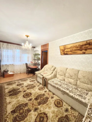 3–кімнатна квартира в центрі, 57 м2, біля Валу. фото 1 3–кімнатна квартира в центрі, 57 м2, біля Валу. фото 1