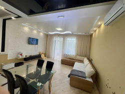 Продаж 2-кім. квартири 70,6м2 з дизайнерським ремонтом! Меблі.Техніка.Топ локація, фото 4 Продаж 2-кім. квартири 70,6м2 з дизайнерським ремонтом! Меблі.Техніка.Топ локація, фото 4